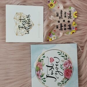 IN MEMORIAM!! Brand New WAAHOME PET MEMORIAL BUTTERFLY FLOWER KEEPSAKE